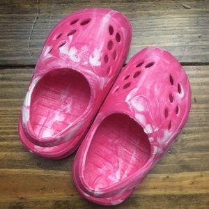 Croc Type Shoes Pink and White
